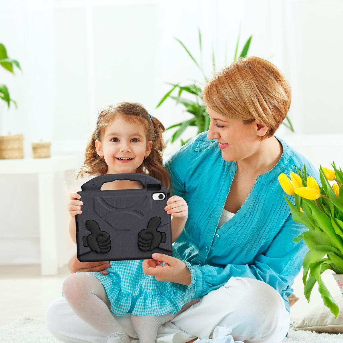 iPad 11 (A16, 2024) / iPad 10 / iPad Air 11"(M4-M2) Kids EVA Shockproof Thumb Stand Case (Black)