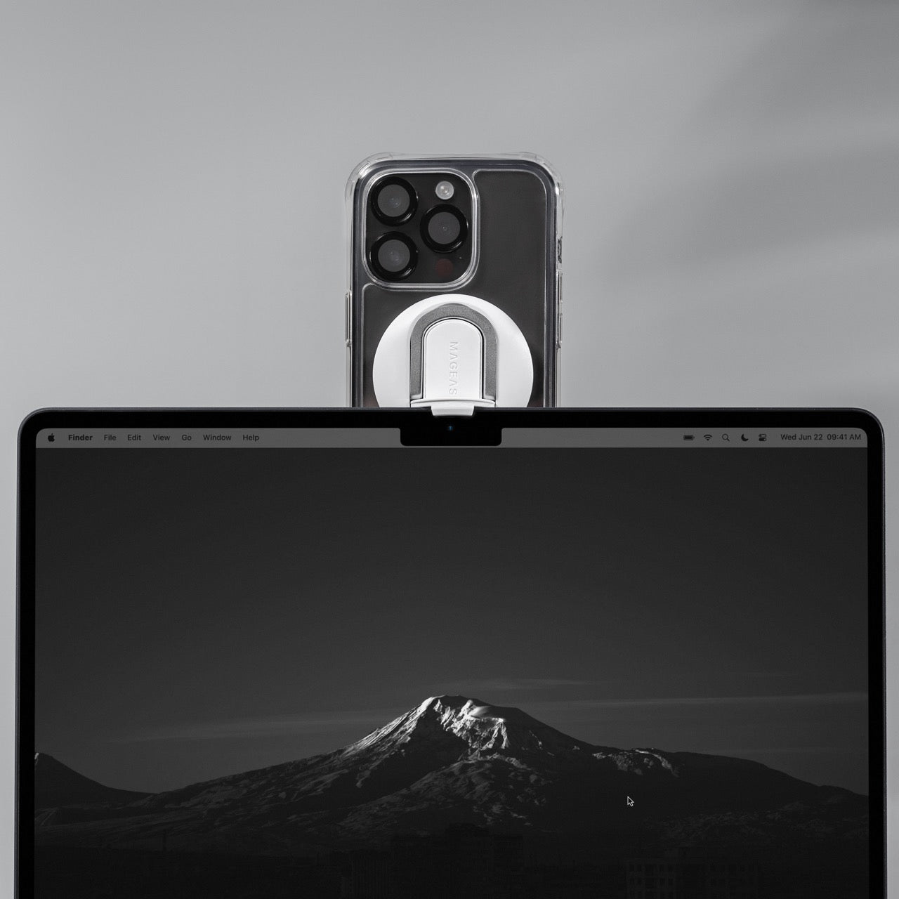 Mageasy MagLink MagSafe iPhone Mount for MacBook – Continuity Camera Mount & Stand White