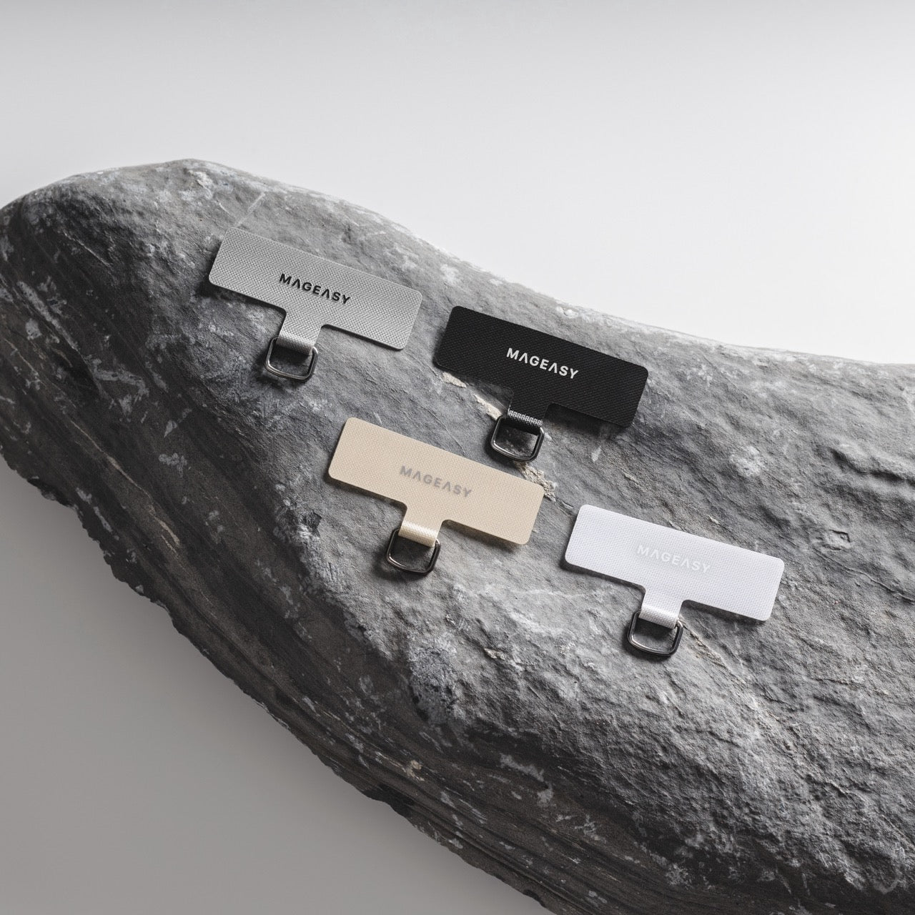 Mageasy Universal Strap Card – Ultra-Thin Phone Lanyard Adapter for iPhone & Android -Gray