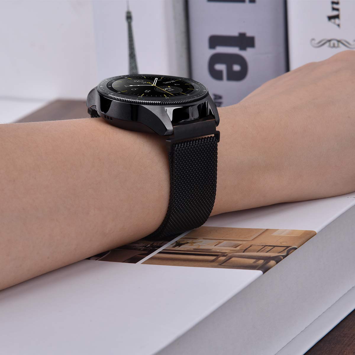 Samsung Galaxy Watch 4 Classic Strap Milanese Loop (Black)