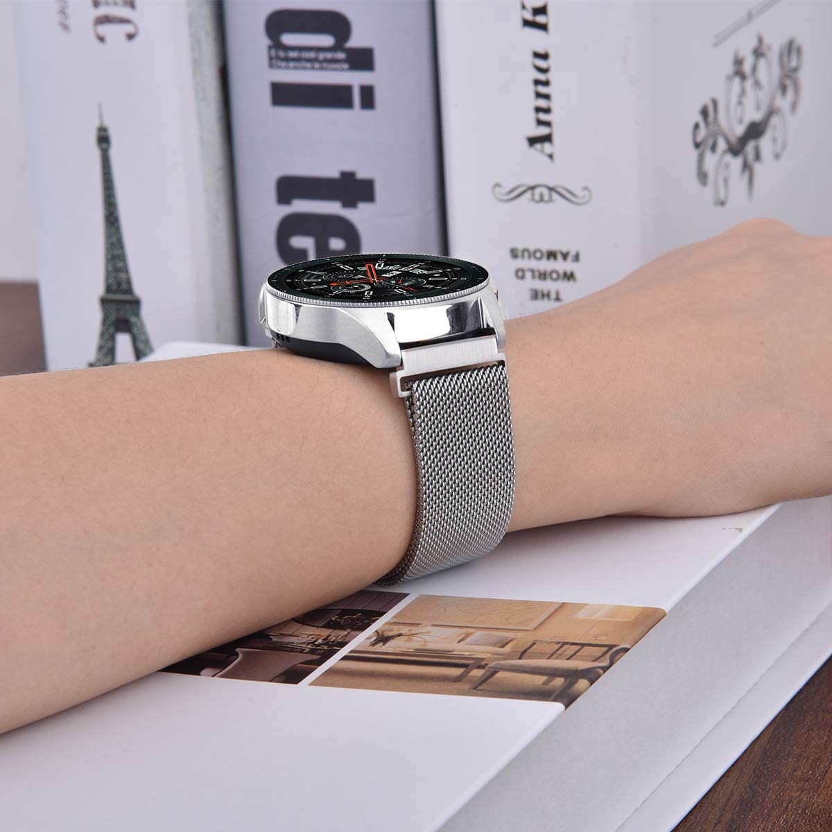 Samsung Galaxy Watch 4 Classic Strap Milanese Loop (Silver)